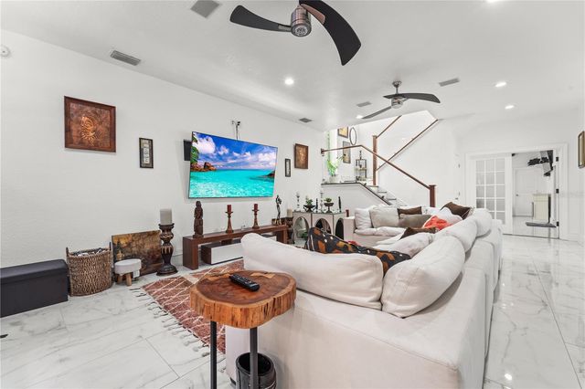 2520 GOMAZ WAY S, St Petersburg, FL 33712