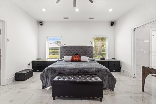 2520 GOMAZ WAY S, St Petersburg, FL 33712