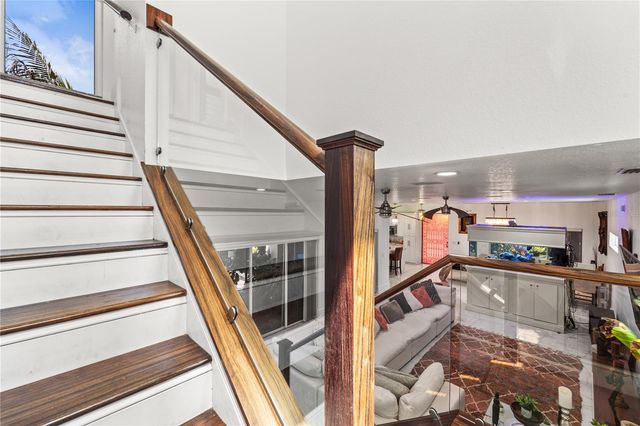 2520 GOMAZ WAY S, St Petersburg, FL 33712