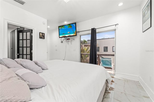 2520 GOMAZ WAY S, St Petersburg, FL 33712