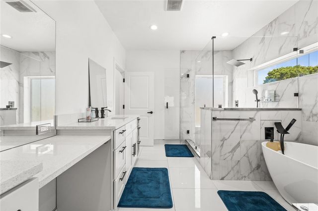 2520 GOMAZ WAY S, St Petersburg, FL 33712