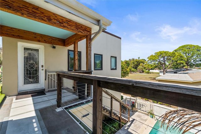 2520 GOMAZ WAY S, St Petersburg, FL 33712