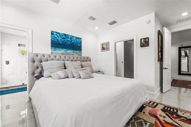 2520 GOMAZ WAY S, St Petersburg, FL 33712