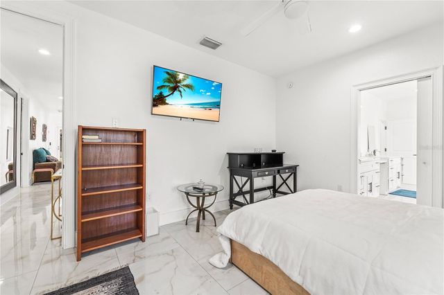 2520 GOMAZ WAY S, St Petersburg, FL 33712