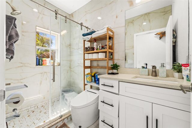 2520 GOMAZ WAY S, St Petersburg, FL 33712