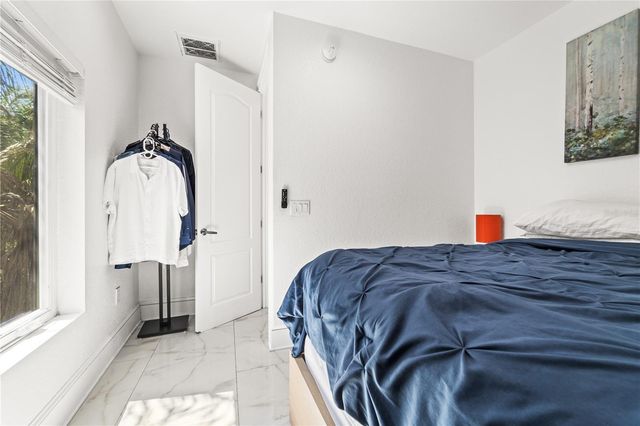 2520 GOMAZ WAY S, St Petersburg, FL 33712