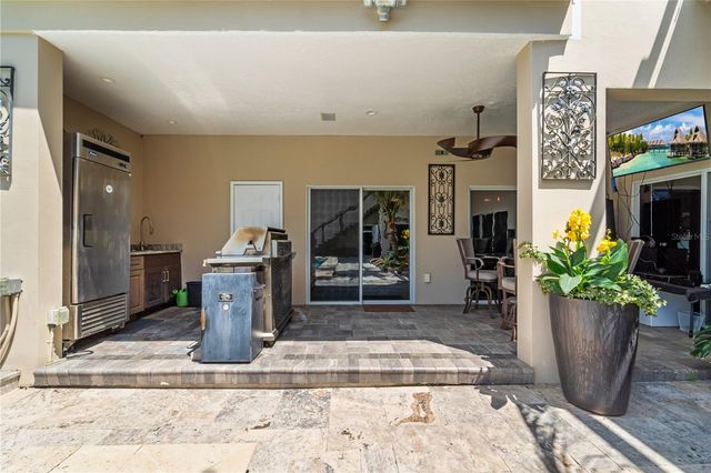 2520 GOMAZ WAY S, St Petersburg, FL 33712