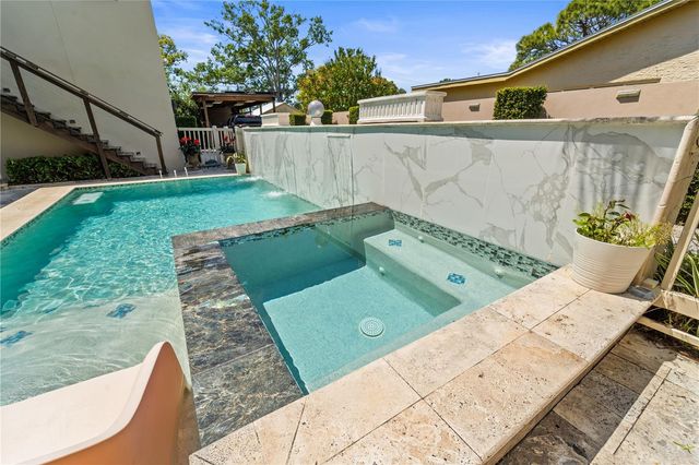 2520 GOMAZ WAY S, St Petersburg, FL 33712