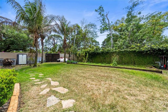 2520 GOMAZ WAY S, St Petersburg, FL 33712