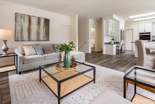 22910 NE 76th Street, Redmond, WA 98053