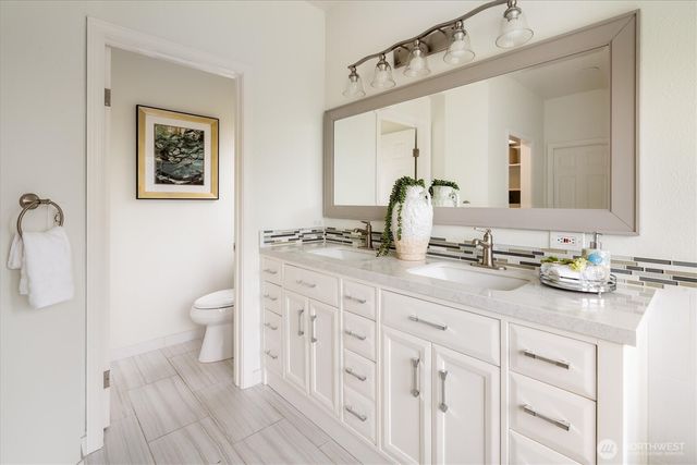 22910 NE 76th Street, Redmond, WA 98053