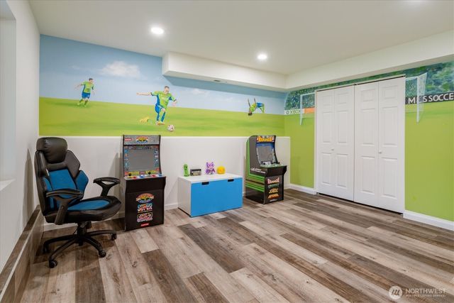 22910 NE 76th Street, Redmond, WA 98053