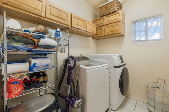 4520 Derby Court NW, Albuquerque, NM 87114