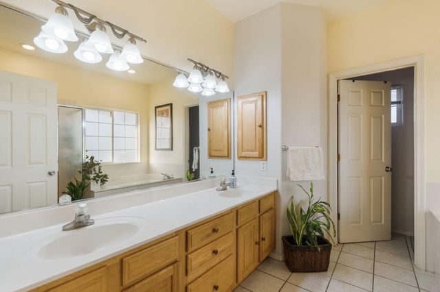 4520 Derby Court NW, Albuquerque, NM 87114