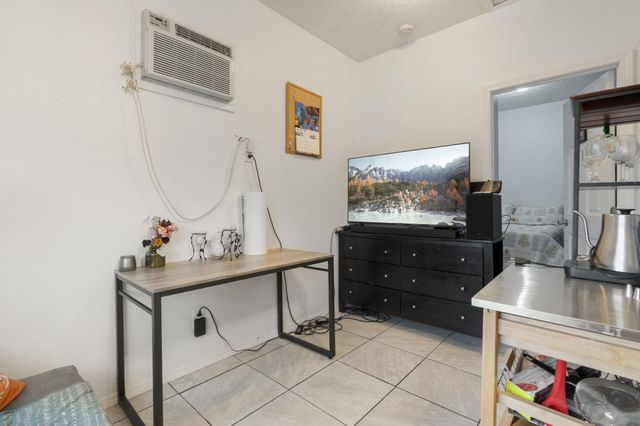 4520 Derby Court NW, Albuquerque, NM 87114