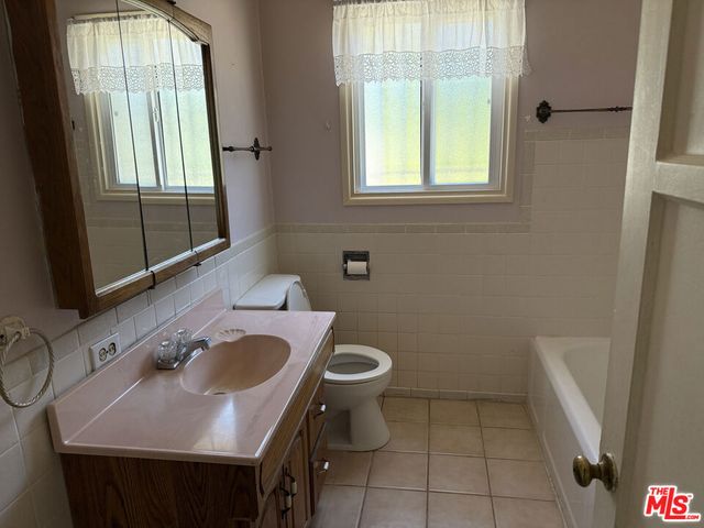 3982 S Orange Drive, Los Angeles, CA 90008