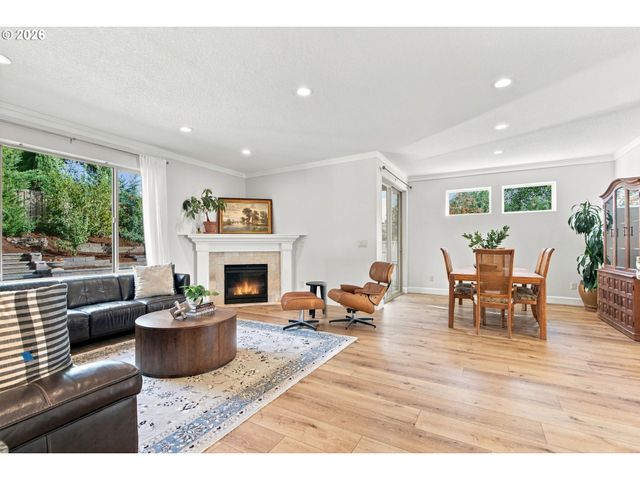 10786 Se TURNBERRY Loop, Happy Valley, OR 97086