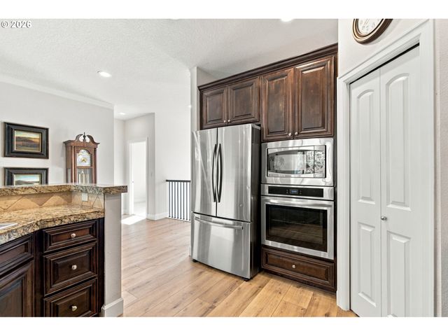 10786 Se TURNBERRY Loop, Happy Valley, OR 97086