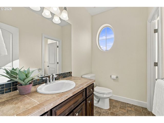 10786 Se TURNBERRY Loop, Happy Valley, OR 97086