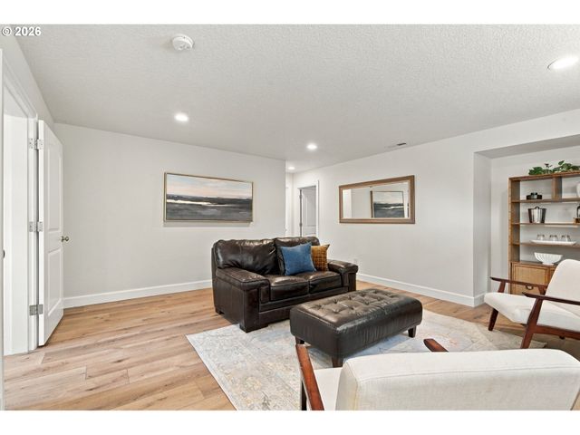 10786 Se TURNBERRY Loop, Happy Valley, OR 97086