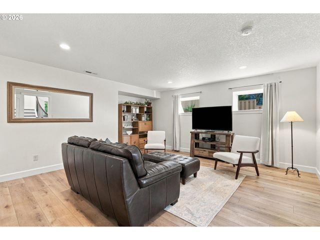 10786 Se TURNBERRY Loop, Happy Valley, OR 97086