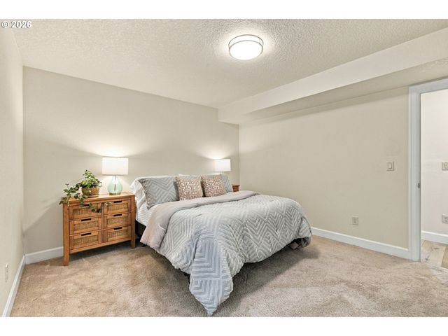 10786 Se TURNBERRY Loop, Happy Valley, OR 97086