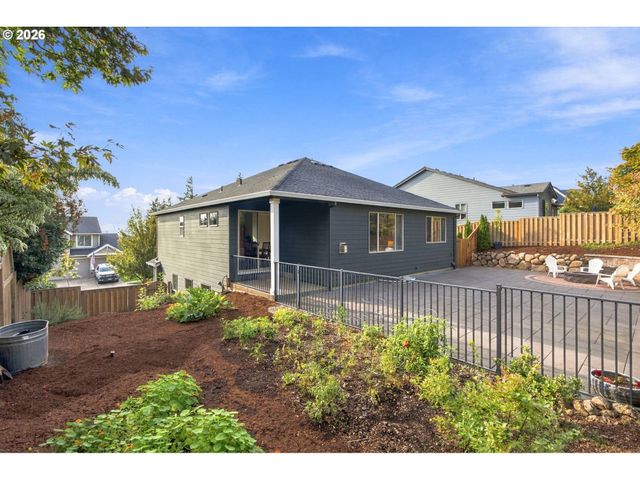 10786 Se TURNBERRY Loop, Happy Valley, OR 97086