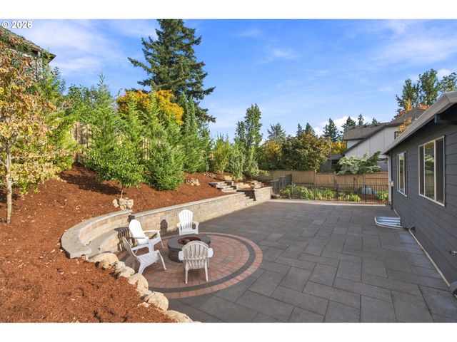 10786 Se TURNBERRY Loop, Happy Valley, OR 97086