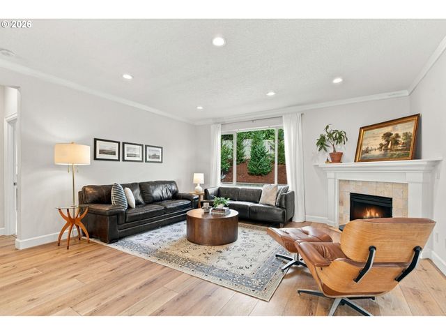 10786 Se TURNBERRY Loop, Happy Valley, OR 97086