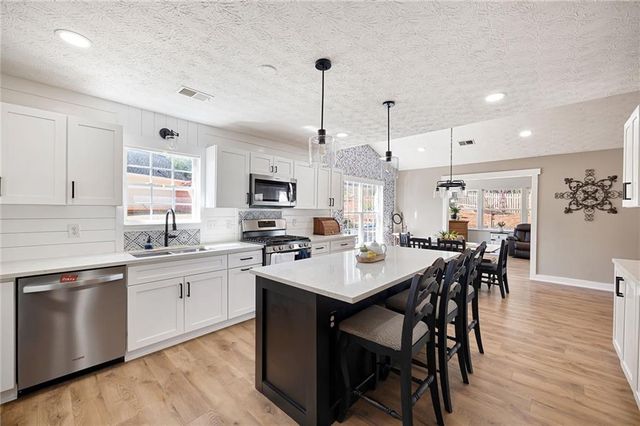 161 Colonial Way, Dallas, GA 30157