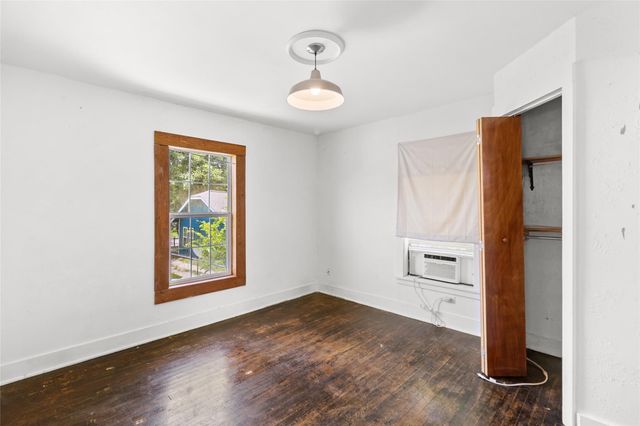 1518 16th Street A, Huntsville, TX 77340