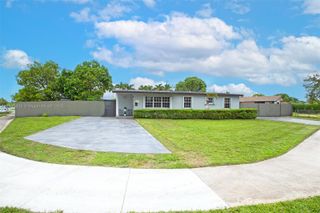 5001 SW 113th Ct, Miami, FL 33165