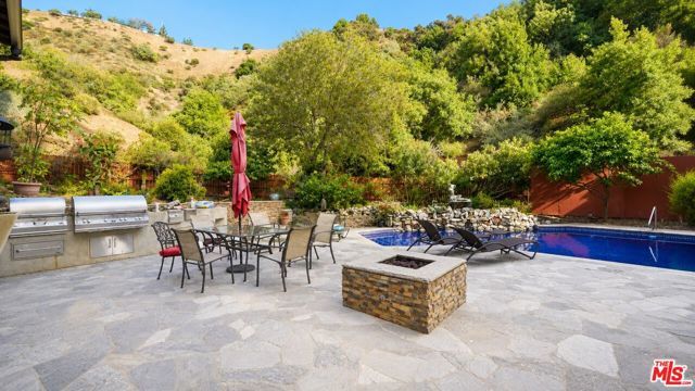 2451 Nichols Canyon Road, Los Angeles, CA 90046
