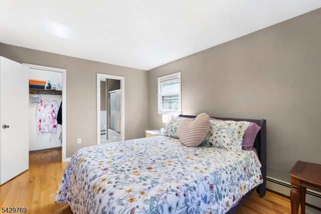 6 STRUBLE PL., Wantage Twp., NJ 07461