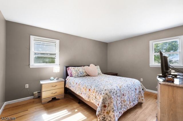 6 STRUBLE PL., Wantage Twp., NJ 07461