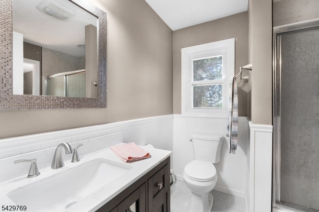 6 STRUBLE PL., Wantage Twp., NJ 07461