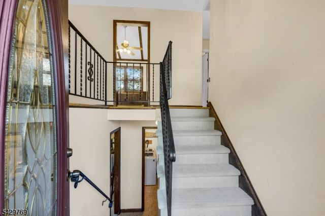 6 STRUBLE PL., Wantage Twp., NJ 07461