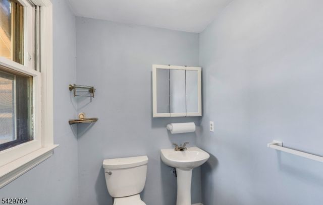 6 STRUBLE PL., Wantage Twp., NJ 07461