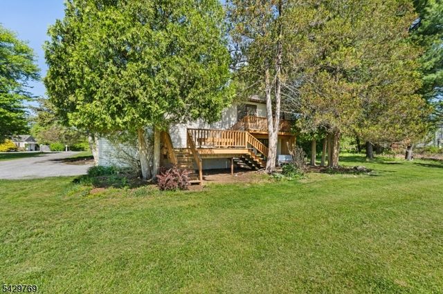 6 STRUBLE PL., Wantage Twp., NJ 07461