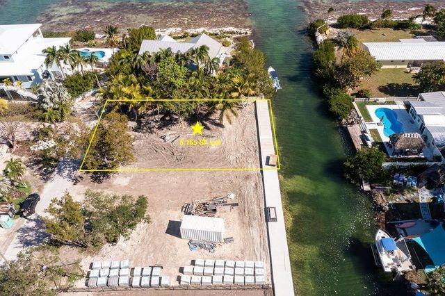 17230 Angelfish Lane, Sugarloaf Key, FL 33042