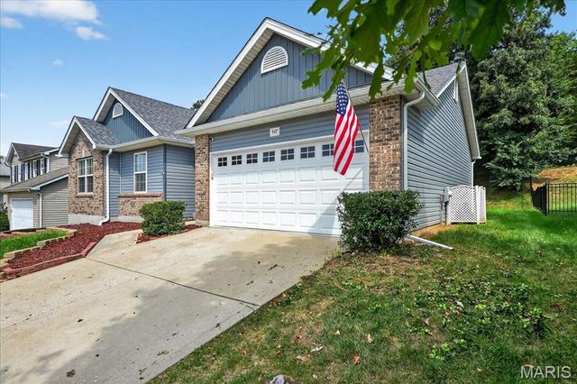 547 Great Oaks Meadow Drive, Wentzville, MO 63385
