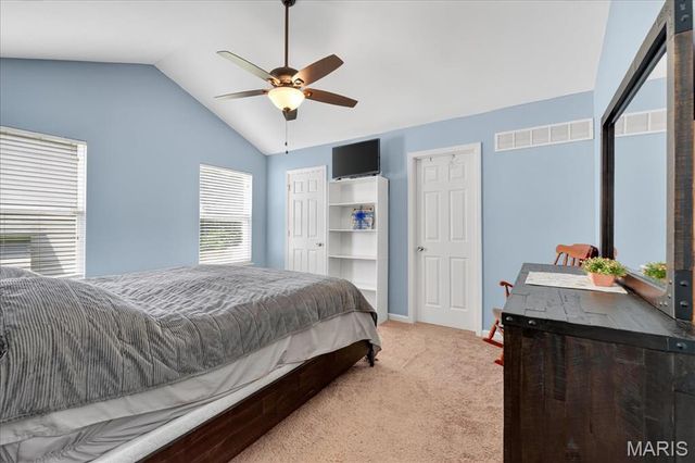 547 Great Oaks Meadow Drive, Wentzville, MO 63385