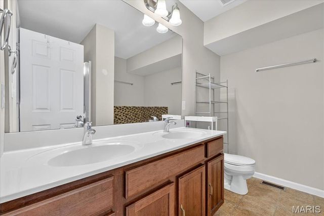 547 Great Oaks Meadow Drive, Wentzville, MO 63385