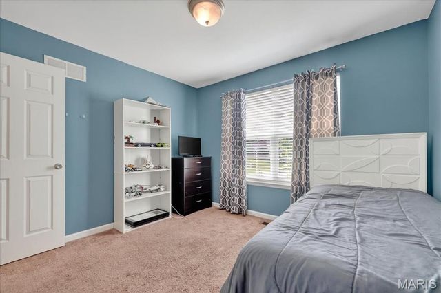 547 Great Oaks Meadow Drive, Wentzville, MO 63385
