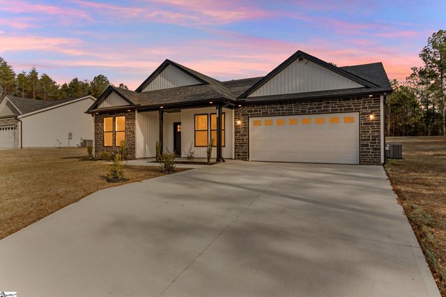 325 Gwinn Mill Road, Pauline, SC 29376