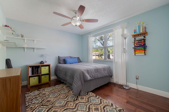 10421 Buena Ventura Drive, Boca Raton, FL 33498