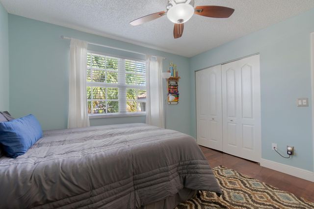 10421 Buena Ventura Drive, Boca Raton, FL 33498