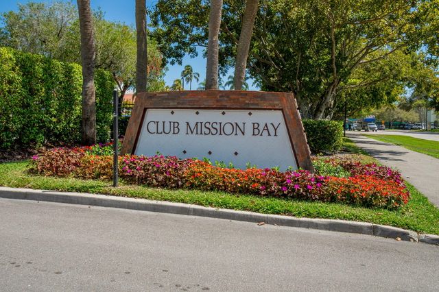 10421 Buena Ventura Drive, Boca Raton, FL 33498