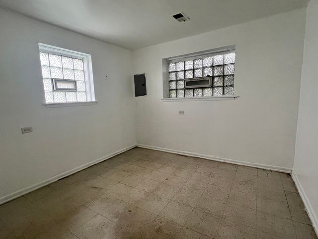 8815 S Halsted Street, Chicago, IL 60620