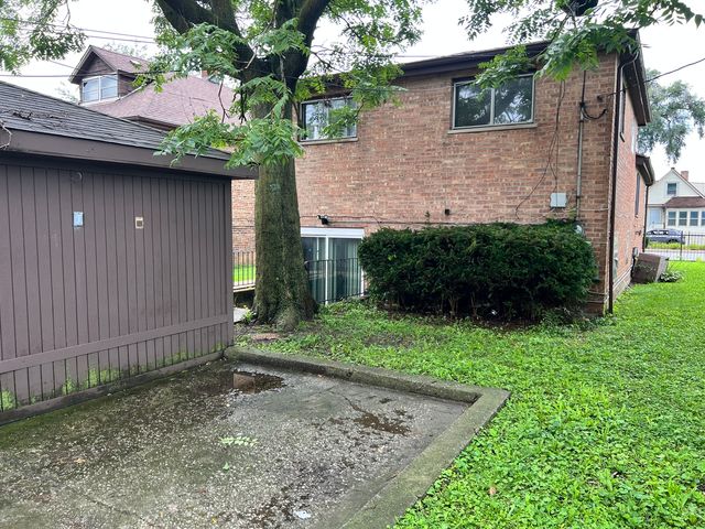8815 S Halsted Street, Chicago, IL 60620